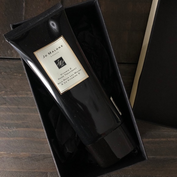 Jo Malone Vitamin E hand Treatment - Picture 2 of 2